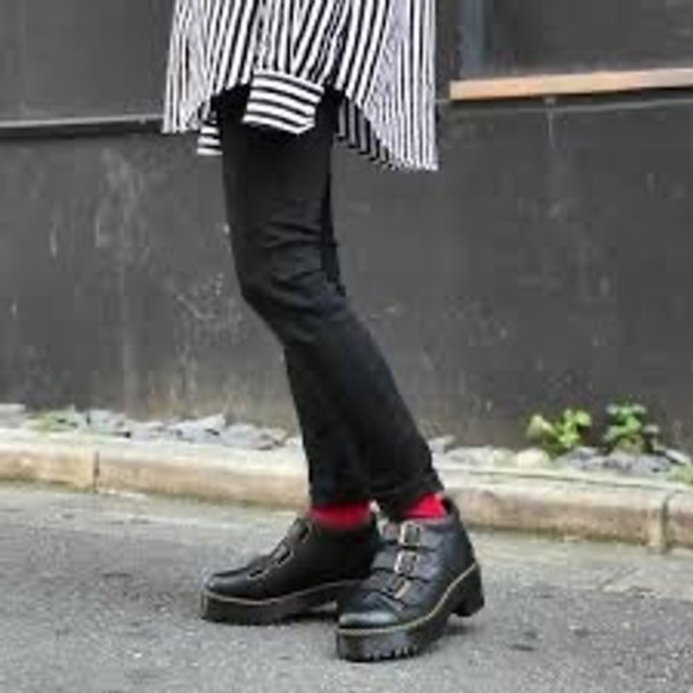 Dr. Martens Coppola Black Leather Triple‎ Buckle Platform Boots AW004 Size 6